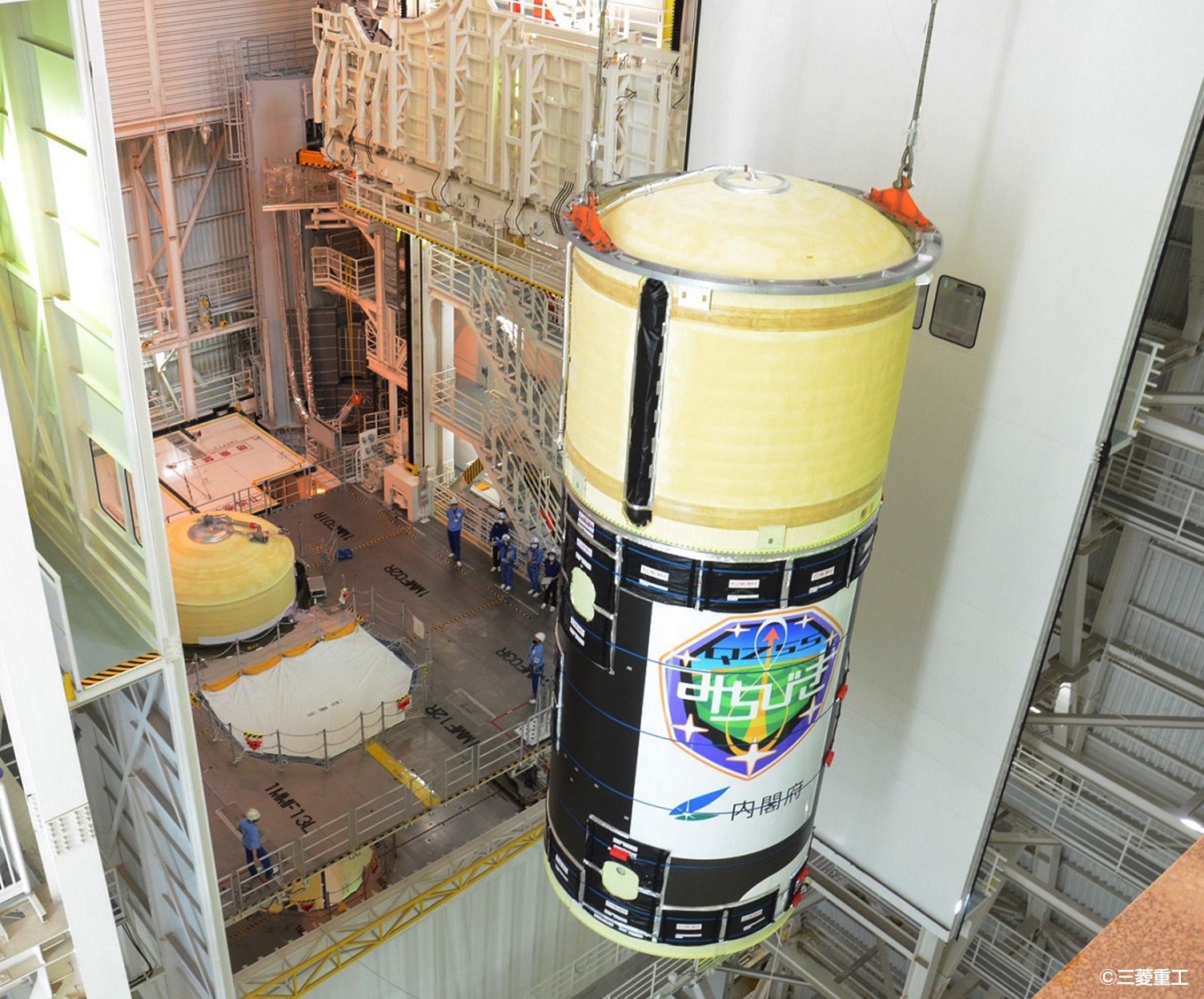 H-IIAロケット44号機の組み立て